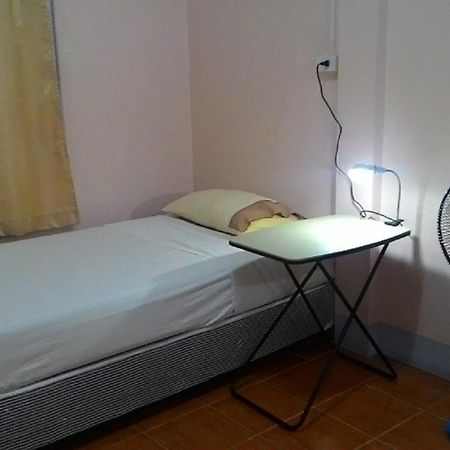 D'S Corner & Guesthouse Phuket Δωμάτιο φωτογραφία