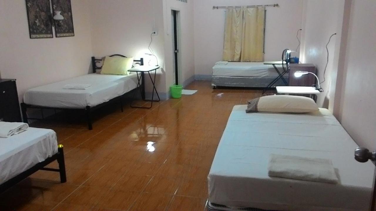 D'S Corner & Guesthouse Phuket Δωμάτιο φωτογραφία