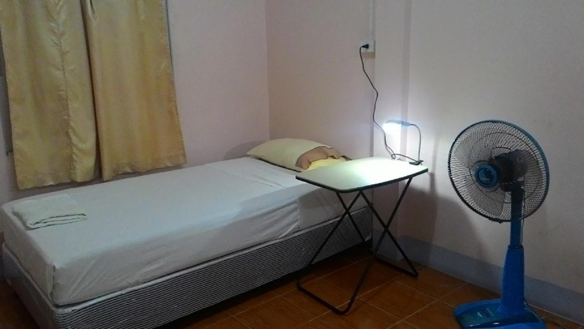 D'S Corner & Guesthouse Phuket Δωμάτιο φωτογραφία