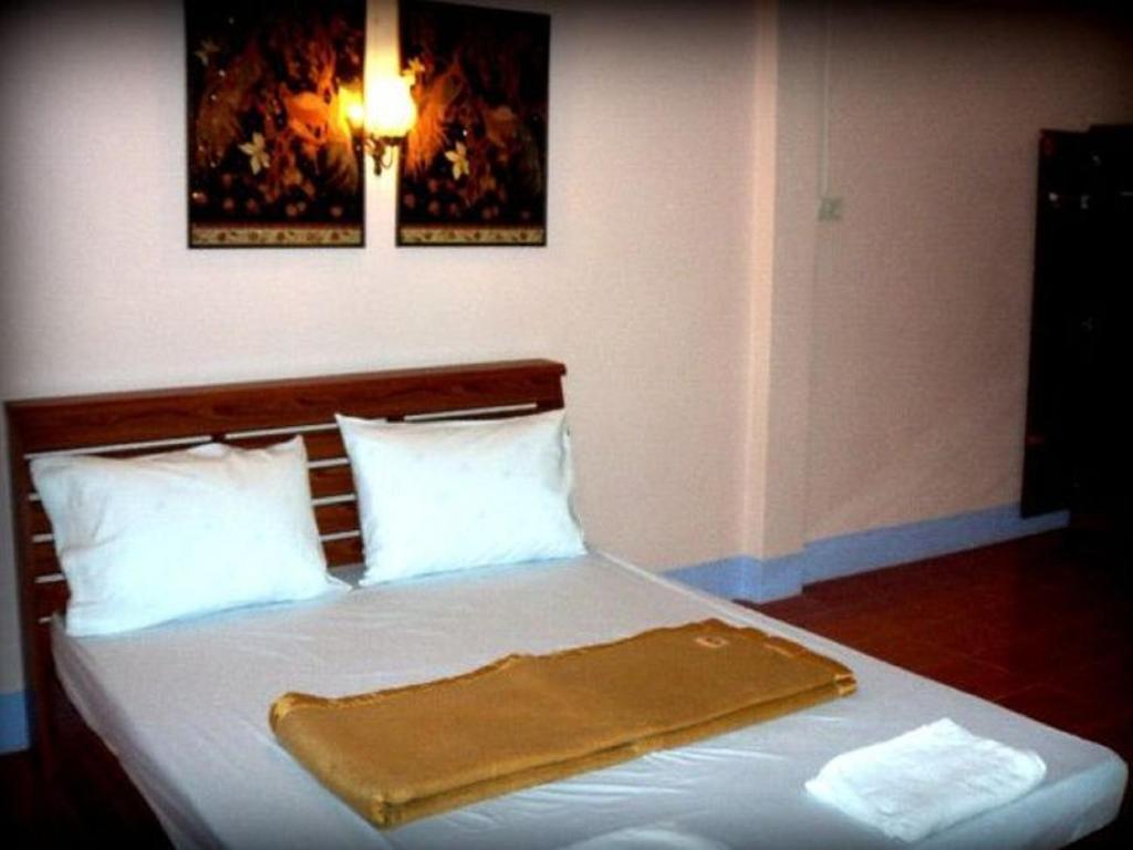 D'S Corner & Guesthouse Phuket Δωμάτιο φωτογραφία