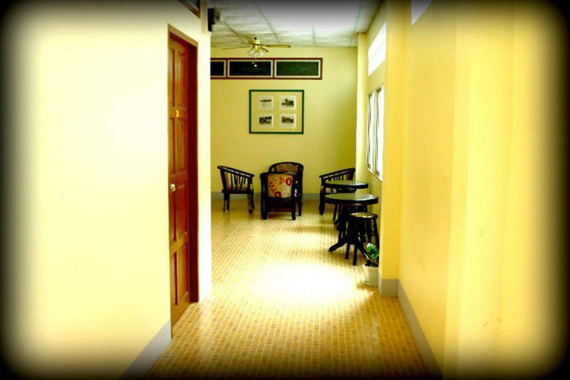 D'S Corner & Guesthouse Phuket Εξωτερικό φωτογραφία